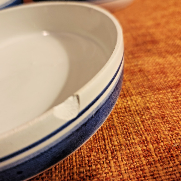 Two Gist-Brocades Delft Blue LIdded Trinket Bowls Hand-Painted 5.5" Floral Bird - Picture 8 of 12